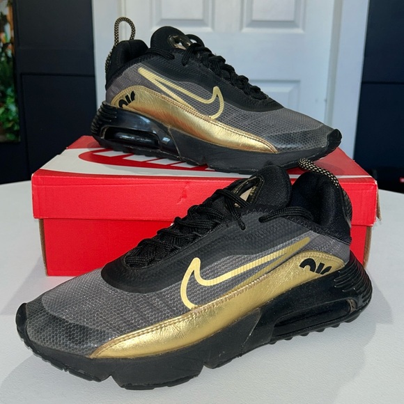Nike Air Max 2090 “Black Metallic Gold” Men's Size 10